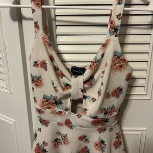 Rue21 Floral Print top - White and Pink